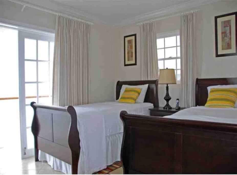 סנט ג'יימס Bianca Bay 3 Bedroom West Coast Beach Front Villa מראה חיצוני תמונה